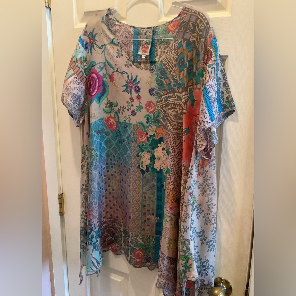 Johnny Was Silk Tunic With a Floral/Geometric Pattern, Size 2X, Vintage.